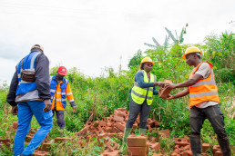 Cameroon, training on stabilized earth brick-making. Sorting stage of the bricks