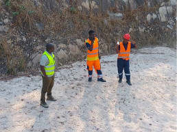 Director of Operations explaining the process of silica mining to the SDP Consultant, Moses Mwansa.